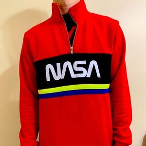 NASA sweater size large no flaws super clean 🔥